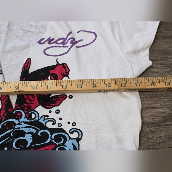 Ed Hardy Crop Tee Slit Neck Size Large - Picture 5 of 10